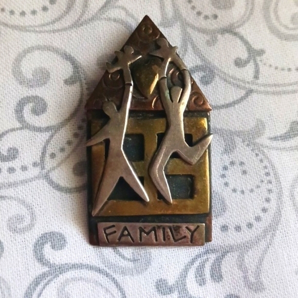 Mixed Metal Family Pin - Picture 3 of 4